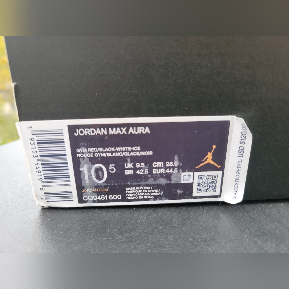 NIKE Jordan Max Aura Men's 10.5 - Picture 2 of 16